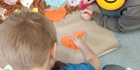 Powiększ grafikę: drzewo-zyczliwosci-678410.jpg