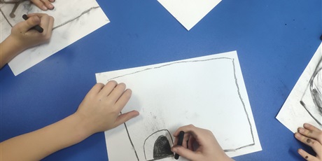 Powiększ grafikę: grudzien-w-swietlicy-666424.jpg