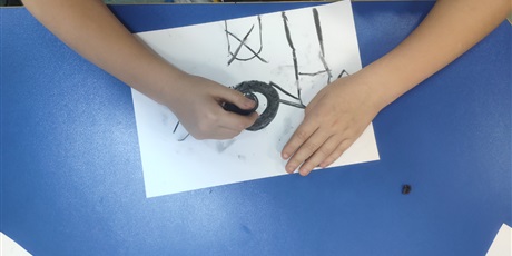 Powiększ grafikę: grudzien-w-swietlicy-666427.jpg