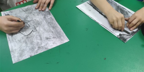 Powiększ grafikę: grudzien-w-swietlicy-666429.jpg