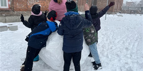 Powiększ grafikę: kiedy-snieg-skrzypi-pod-butami-673863.jpg