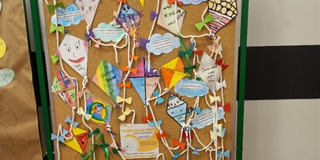 Powiększ grafikę: latawce-slowa-maja-moc-651232.jpg