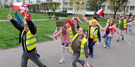 Powiększ grafikę: parada-witaj-majowa-jutrzenko-611006.jpg