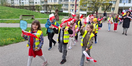Powiększ grafikę: parada-witaj-majowa-jutrzenko-611007.jpg
