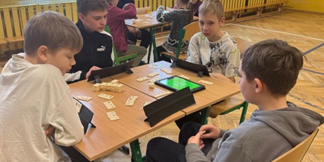 Powiększ grafikę: szkolny-turniej-w-rummikub-618908.jpg
