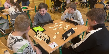 Powiększ grafikę: szkolny-turniej-w-rummikub-618913.jpg