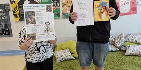 Powiększ grafikę: szostoklasisci-i-szostoklasistki-polecaja-wystepy-pelne-czytelniczych-inspiracji-628099.jpg