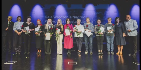 Powiększ grafikę: wyjatkowe-wyroznienia-dla-pracownikow-sp49-717715.jpg