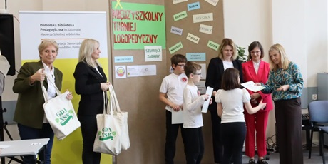 Powiększ grafikę: x-miedzyszkolny-turniej-logopedyczny-szumiace-zabawy-687563.jpg