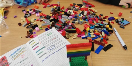 Powiększ grafikę: Wykorzystujemy metodę dydaktyczną LEGO - LOGOS